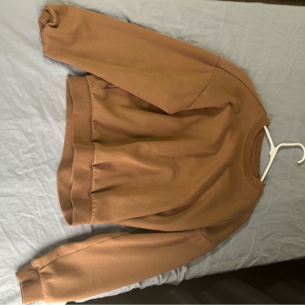Sweatpants and sweatshirt flash sale $15